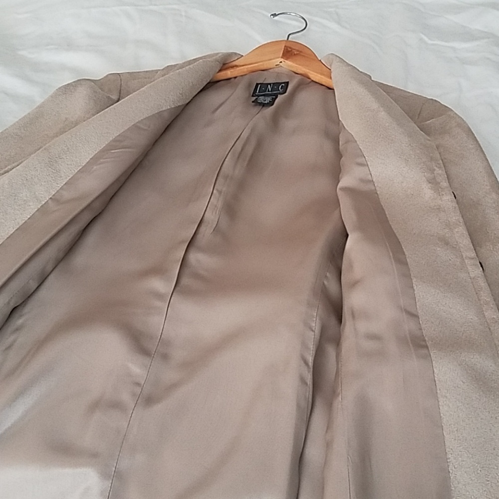 Coat - Picture 3 of 4